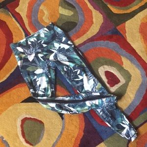 Athleta Tropical Salutation yoga tights